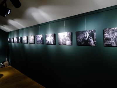 Wernisaż wystawy - LUDZIE DYMU - 07.11.2025-DSCF6240.jpg