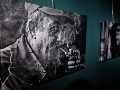 Wernisaż wystawy - LUDZIE DYMU - 07.11.2025-DSCF6243.jpg